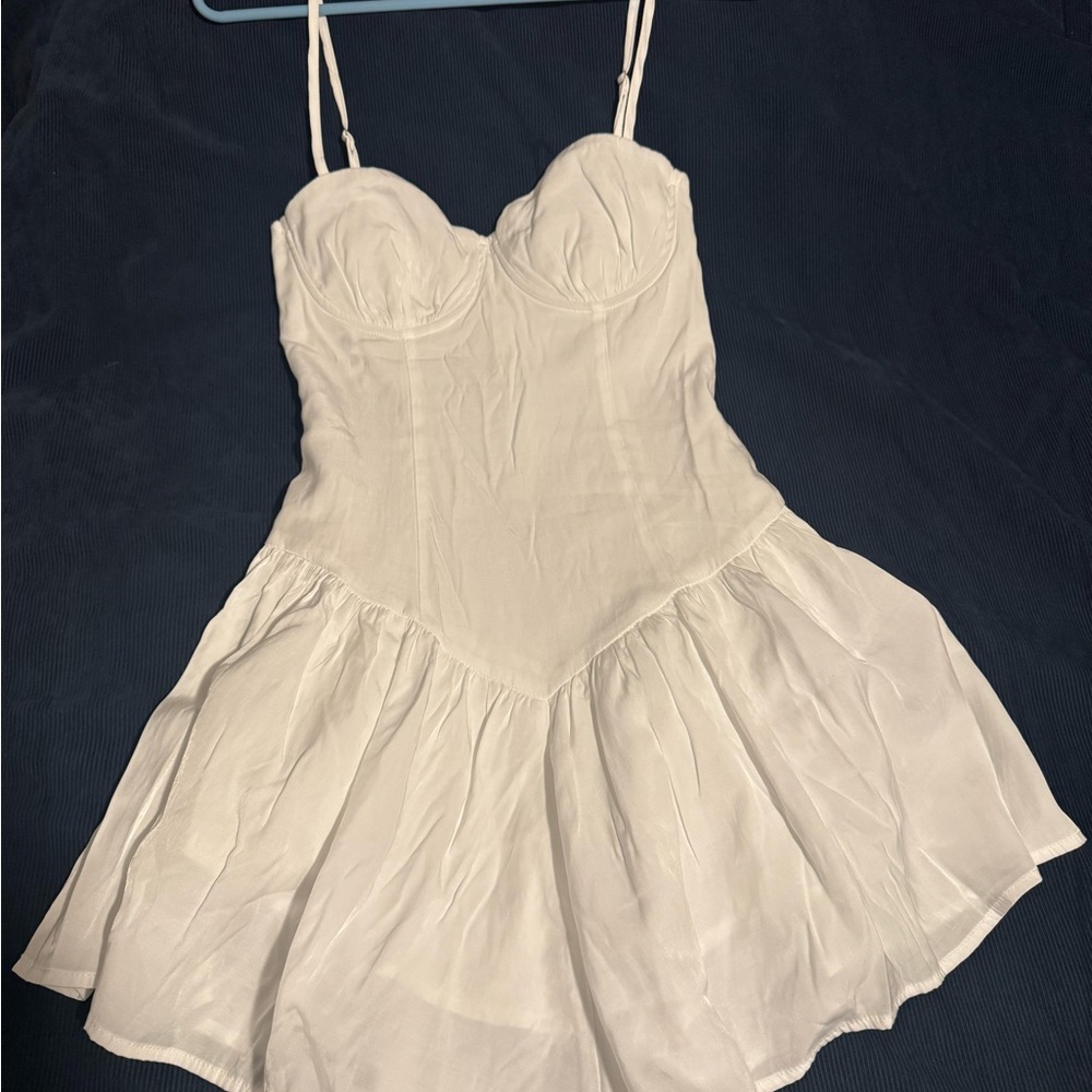 Chic White Bustier Dress